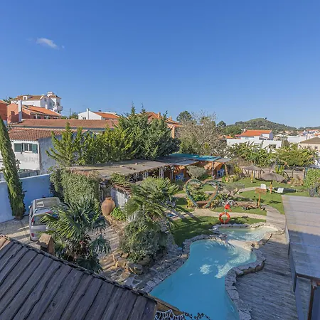 Ninho Saloio Bed & Breakfast