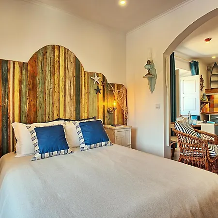 Ninho Saloio Bed & Breakfast
