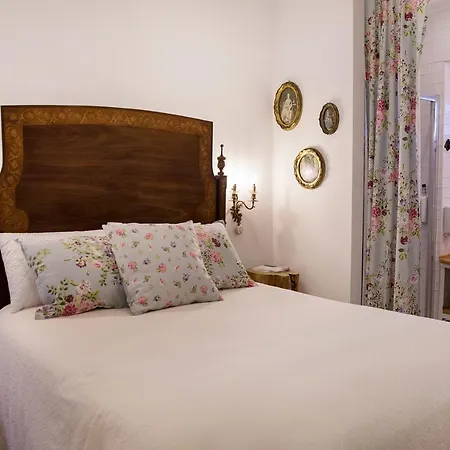 Ninho Saloio Bed & Breakfast 4*