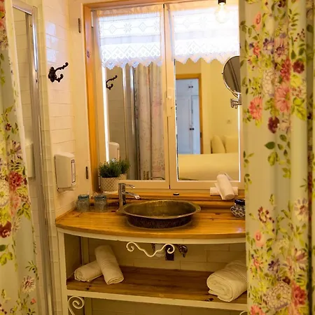 Bed & Breakfast Ninho Saloio 4*